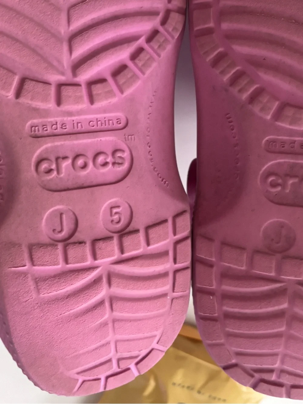 Crocs Classic Clog Bright Pink Big Kids J5 Women’s 7 Men’s 5